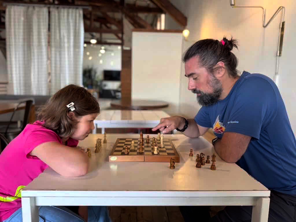 Chess lesson at Mac Market